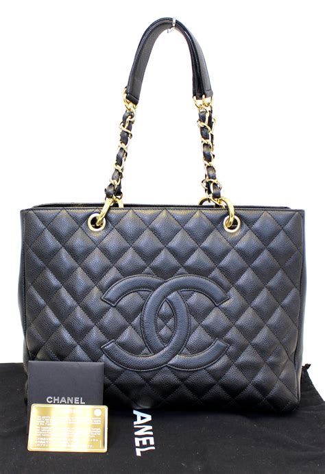 Chanel Grand Shopping Tote .